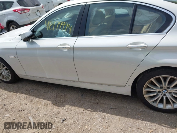 2014 BMW 5 Series 528i z VIN WBA5A5C52ED502948, wystawiony jako IAAI lot #42179994 z przebiegiem 120 601 mil mil oraz . Historia ofert i sprzedaży dostępna na DreamBid. Obrazek 14.