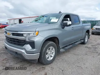 2025 Chevrolet Silverado 1500 LT z VIN 1GCUKDED0SZ216878, wystawiony jako IAAI lot #42435820 z przebiegiem 4 448 mil mil oraz . Historia ofert i sprzedaży dostępna na DreamBid. Obrazek 17.