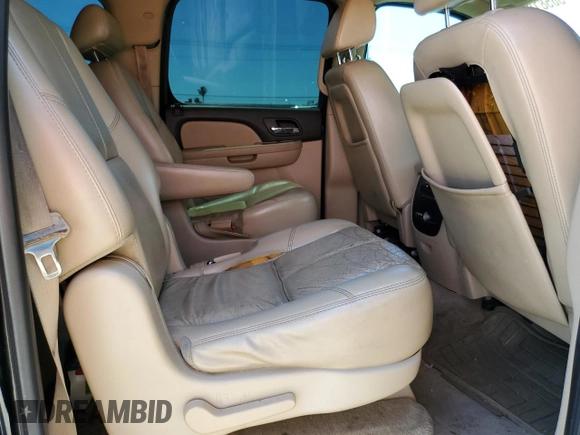 2007 Chevrolet Suburban LTZ with VIN 3GNFC16J27G211284, listed as a Copart auction lot 56581835 with 186,515 mi miles and Salvage title. Bid and sale history available at DreamBid. Image 11.