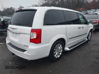 2016 Chrysler Town & Country Limited Platinum with VIN 2C4RC1GG7GR128503, listed as a IAAI auction lot 41551051 with 52,091 mi miles. Bid and sale history available at carsss.com. Image 4.