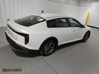 2025 Kia K4 LXS with VIN 3KPFT4DE7SE052959, listed as a Copart auction lot 86003514 with 803 mi miles and Clean Title. Bid and sale history available at carsss.com. Image 3.