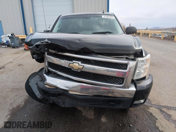 2007 Chevrolet Silverado 1500 LT w/2LT with VIN 2GCEC19JX71671723, listed as a Copart auction lot 51802955 with 151,823 mi miles and Salvage Title. Bid and sale history available at carsss.com. Image 5.