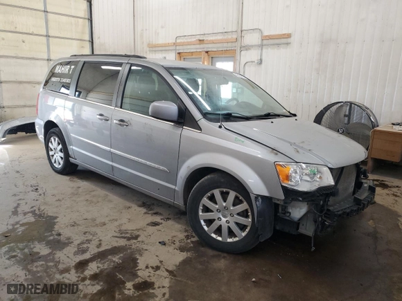 2013 Chrysler Town & Country Touring with VIN 2C4RC1BG8DR696956, listed as a Copart auction lot 48431815 with 225,673 mi miles and Salvage Title. Bid and sale history available at carsss.com. Image 4.