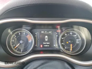 2017 Jeep Cherokee Sport z VIN 1C4PJLAS7HW650031, wystawiony jako Copart lot #43588935 z przebiegiem 110 090 mil mil oraz Szkoda całkowita • Salvage title. Historia ofert i sprzedaży dostępna na DreamBid. Obrazek 9.