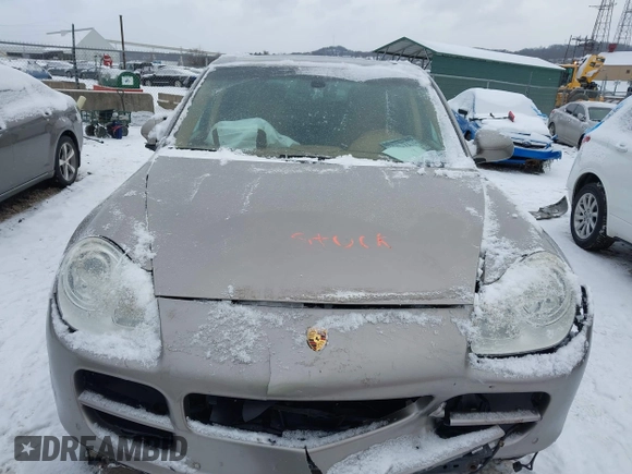 2005 Porsche Cayenne S with VIN WP1AB29P95LA64116, listed as a IAAI auction lot 41258550 with 162,712 mi miles. Bid and sale history available at carsss.com. Image 10.