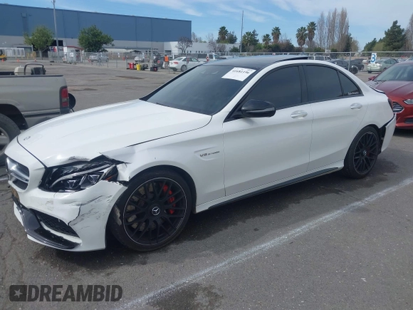 2017 Mercedes-Benz C 63 S AMG z VIN 55SWF8HB4HU190328, wystawiony jako IAAI lot #41681196 z przebiegiem 42 211 mil mil oraz . Historia ofert i sprzedaży dostępna na DreamBid. Obrazek 17.