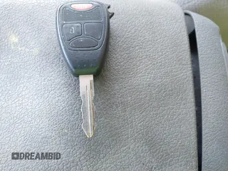 2005 Chrysler Pacifica Touring с VIN 2C8GF68485R445962, выставлен на аукционе IAAI как лот 41866498 с пробегом Не указан миль и . История ставок и продаж доступна на DreamBid. Изображение 11.