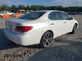 2005 Lexus ES 330 with VIN JTHBA30G755139765, listed as a IAAI auction lot 42075614 with 172,647 mi miles. Bid and sale history available at carsss.com. Image 4.