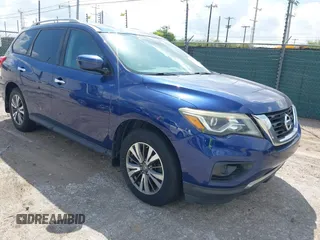 2017 Nissan Pathfinder Platinum with VIN 5N1DR2MN5HC632149, listed as a IAAI auction lot 42724463 with 132,827 mi miles and . Bid and sale history available at DreamBid. Image 1.