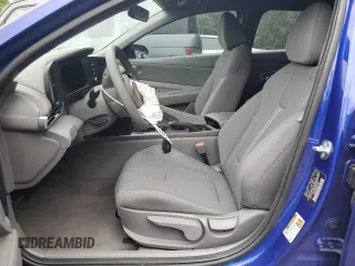 2024 Hyundai Elantra SE z VIN KMHLL4DG1RU773161, wystawiony jako Copart lot #53343915 z przebiegiem 20 360 mil mil oraz Szkoda całkowita • Salvage title. Historia ofert i sprzedaży dostępna na DreamBid. Obrazek 7.