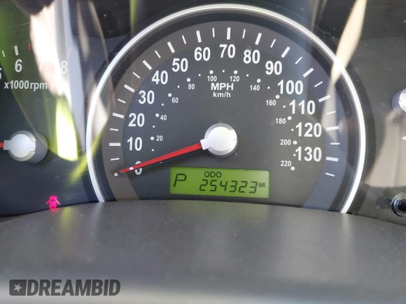 2009 Kia Sedona LX with VIN KNDMB233096312990, listed as a IAAI auction lot 41261428 with 254,323 mi miles. Bid and sale history available at carsss.com. Image 15.