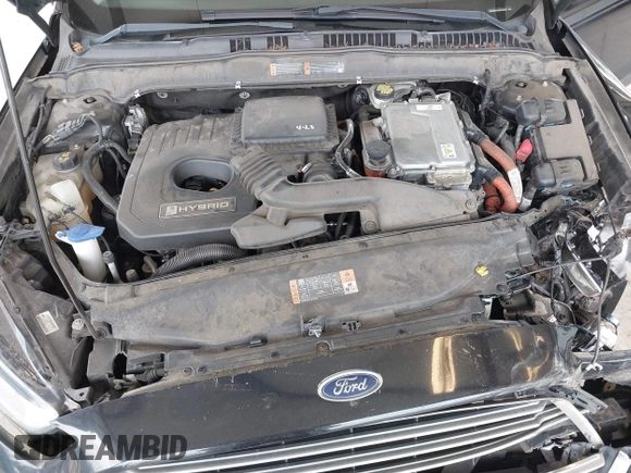 2016 Ford Fusion SE Hybrid with VIN 3FA6P0LU1GR106980, listed as a IAAI auction lot 41895379 with 200,226 mi miles. Bid and sale history available at carsss.com. Image 10.