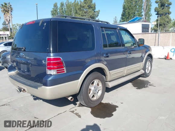 2006 Ford Expedition Eddie Bauer z VIN 1FMPU18506LA93436, wystawiony jako IAAI lot #42183646 z przebiegiem 220 791 mil mil oraz . Historia ofert i sprzedaży dostępna na DreamBid. Obrazek 4.