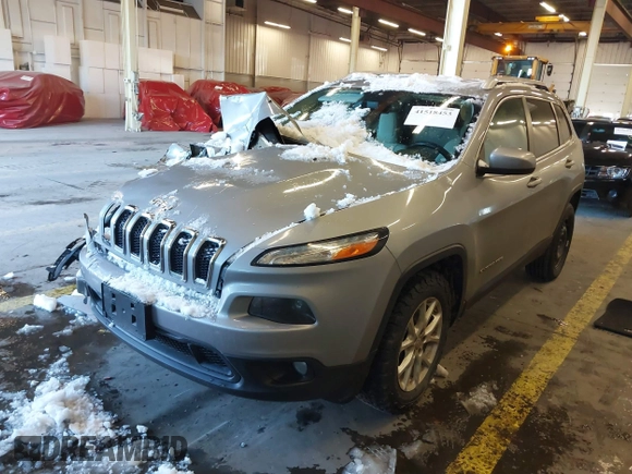 2015 Jeep Cherokee Latitude with VIN 1C4PJMCS5FW510298, listed as a IAAI auction lot 41518453 with 99,568 mi miles and . Bid and sale history available at DreamBid. Image 18.
