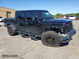 2021 Jeep Gladiator Sport S with VIN 1C6JJTAG5ML606050, listed as a Copart auction lot 45221215 with 43,529 mi miles and Salvage Title. Bid and sale history available at carsss.com. Image 4.
