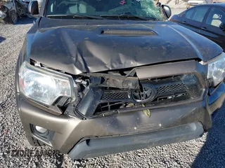 2015 Toyota Tacoma with VIN 5TFLU4EN9FX116262, listed as a IAAI auction lot 40515106 with 95,290 mi miles and . Bid and sale history available at DreamBid. Image 6.