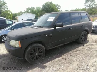 2007 Land Rover Range Rover HSE with VIN SALMF15447A255250, listed as a IAAI auction lot 42112214 with 126,189 mi miles. Bid and sale history available at carsss.com. Image 2.