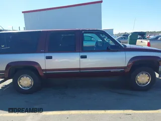 1994 GMC Suburban с VIN 1GKFK16K3RJ768618, выставлен на аукционе IAAI как лот 41795895 с пробегом 206 124 миль миль и . История ставок и продаж доступна на DreamBid. Изображение 13.