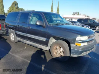 2003 Chevrolet Suburban LS with VIN 3GNEC16T83G233894, listed as a IAAI auction lot 41339503 with 201,076 mi miles. Bid and sale history available at carsss.com. Image 1.