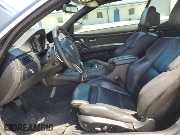2011 BMW M3 z VIN WBSDX9C55BE784246, wystawiony jako Copart lot #58128355 z przebiegiem 125 245 mil mil oraz Tytuł czysty. Historia ofert i sprzedaży dostępna na DreamBid. Obrazek 7.
