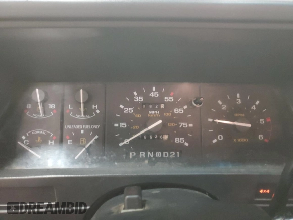 1992 Ford Explorer Eddie Bauer with VIN 1FMDU34X7NUB94682, listed as a Copart auction lot 44726775 with 46,626 mi miles and Clean title. Bid and sale history available at DreamBid. Image 9.