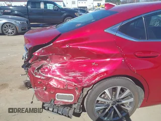 2021 Lexus ES with VIN 58ADZ1B16MU085500, listed as a IAAI auction lot 41674503 with 67,380 mi miles. Bid and sale history available at carsss.com. Image 6.