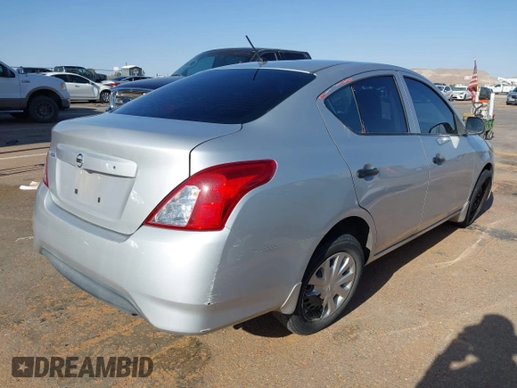 2015 Nissan Versa SV with VIN 3N1CN7AP7FL940992, listed as a IAAI auction lot 41972981 with 92,304 mi miles. Bid and sale history available at carsss.com. Image 4.