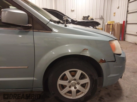 2010 Chrysler Town & Country Touring with VIN 2A4RR5D12AR344895, listed as a IAAI auction lot 41791990 with 259,541 mi miles. Bid and sale history available at carsss.com. Image 20.