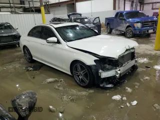 2017 Mercedes-Benz E 300 Luxury z VIN WDDZF4KB5HA087692, wystawiony jako Copart lot #46147515 z przebiegiem 78 524 mil mil oraz Szkoda całkowita • Salvage title. Historia ofert i sprzedaży dostępna na DreamBid. Obrazek 4.