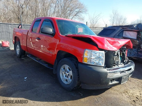 2009 Chevrolet Silverado 1500 LT with VIN 1GCEK29029Z296906, listed as a IAAI auction lot 41769935 with 210,173 mi miles. Bid and sale history available at carsss.com. Image 1.