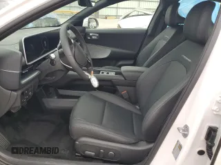2023 Hyundai Ioniq 6 SEL z VIN KMHM34AAXPA021896, wystawiony jako Copart lot #74172733 z przebiegiem 5027 mil mil oraz . Historia ofert i sprzedaży dostępna na DreamBid. Obrazek 7.