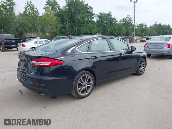 2019 Ford Fusion SEL with VIN 3FA6P0CD4KR224479, listed as a IAAI auction lot 40087591 with 92,833 mi miles. Bid and sale history available at carsss.com. Image 4.