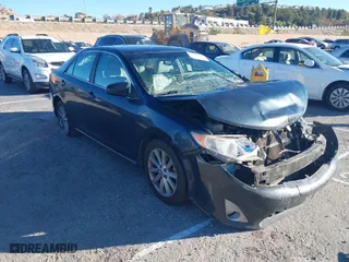 2014 Toyota Camry Hybrid LE with VIN 4T1BD1FK0EU127452, listed as a IAAI auction lot 41354543 with 1 mi miles. Bid and sale history available at carsss.com. Image 1.