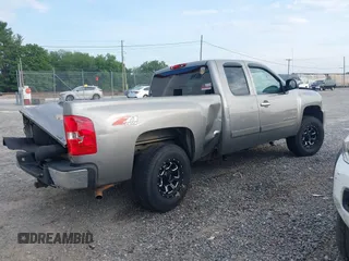 2007 Chevrolet Silverado 1500 LTZ with VIN 2GCEK19J571716697, listed as a IAAI auction lot 39845736 with 1 mi miles. Bid and sale history available at carsss.com. Image 4.
