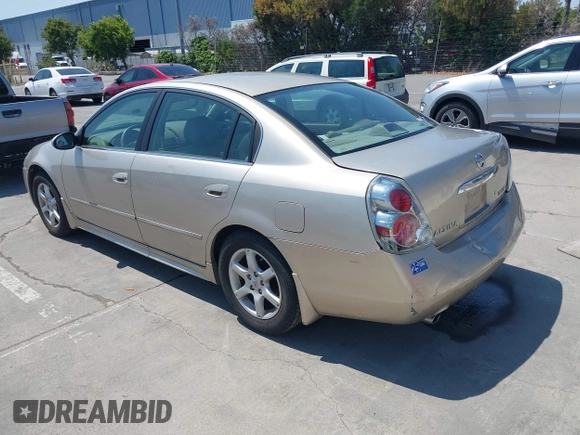 2005 Nissan Altima SE with VIN 1N4BL11E95C116647, listed as a IAAI auction lot 42442014 with 155,302 mi miles and . Bid and sale history available at DreamBid. Image 3.