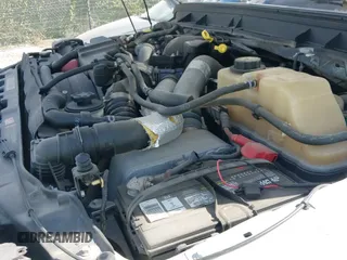 2015 Ford F-250 Lariat z VIN 1FT7W2BT3FEA75447, wystawiony jako IAAI lot #43110193 z przebiegiem 257 098 mil mil oraz . Historia ofert i sprzedaży dostępna na DreamBid. Obrazek 19.