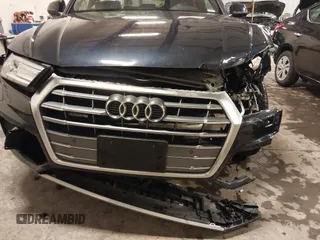 2020 Audi Q5 Premium with VIN WA1ANAFY2L2083393, listed as a IAAI auction lot 41408268 with 75,930 mi miles. Bid and sale history available at carsss.com. Image 6.