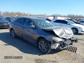 2017 Toyota Camry XLE z VIN 4T1BF1FK3HU424732, wystawiony jako IAAI lot #41684988 z przebiegiem 142 245 mil mil oraz . Historia ofert i sprzedaży dostępna na DreamBid. Obrazek 1.