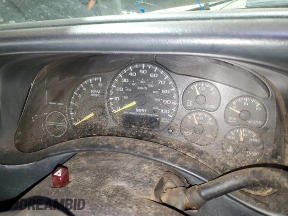 2000 Chevrolet Silverado 1500 with VIN 2GCEC19V4Y1262640, listed as a Copart auction lot 85841844 with 0 mi miles and Non Repairable. Bid and sale history available at carsss.com. Image 9.