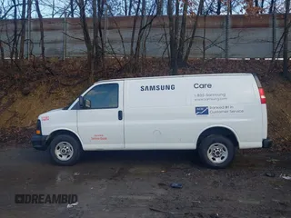 2017 GMC Savana Cargo Van with VIN 1GTW7AFF0H1117025, listed as a IAAI auction lot 41684790 with 201,894 mi miles. Bid and sale history available at carsss.com. Image 14.