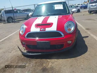 2013 MINI Hardtop S with VIN WMWSV3C54DT389391, listed as a IAAI auction lot 42141136 with 72,100 mi miles and . Bid and sale history available at DreamBid. Image 12.