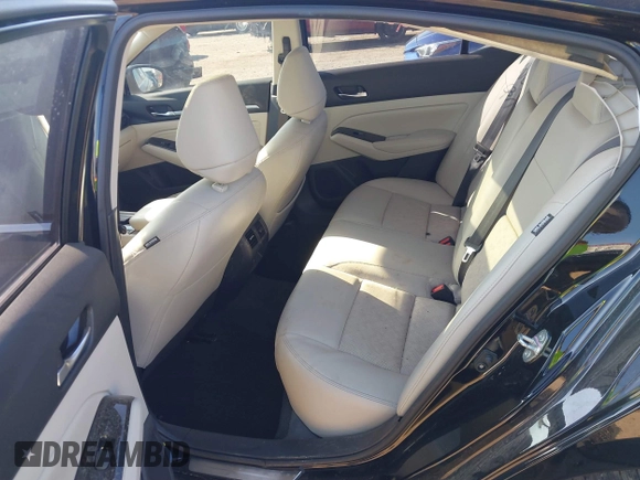 2023 Nissan Altima SL with VIN 1N4BL4EV3PN307743, listed as a IAAI auction lot 41236574 with 31,992 mi miles and . Bid and sale history available at DreamBid. Image 8.