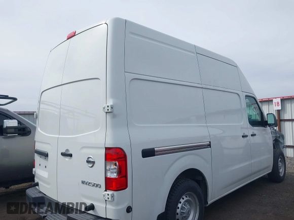 2021 Nissan NV Cargo SV z VIN 1N6BF0LY8MN809146, wystawiony jako IAAI lot #42005532 z przebiegiem 31 869 mil mil oraz . Historia ofert i sprzedaży dostępna na DreamBid. Obrazek 4.