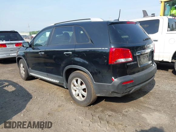 2012 Kia Sorento LX z VIN 5XYKTCA63CG304104, wystawiony jako IAAI lot #42275546 z przebiegiem 230 766 mil mil oraz . Historia ofert i sprzedaży dostępna na DreamBid. Obrazek 3.