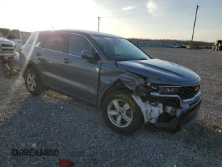 2022 Kia Sorento LX with VIN 5XYRG4LC6NG094967, listed as a Copart auction lot 48988235 with 28,521 mi miles and Salvage Title. Bid and sale history available at carsss.com. Image 4.