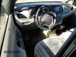 2019 Toyota Sienna LE Auto Access Seat with VIN 5TDKZ3DC7KS996997, listed as a Copart auction lot 46851155 with Not provided miles and Salvage title. Bid and sale history available at DreamBid. Image 8.