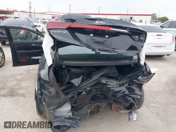 2020 Kia Forte LXS z VIN 3KPF24AD6LE257852, wystawiony jako IAAI lot #42361136 z przebiegiem 59 107 mil mil oraz . Historia ofert i sprzedaży dostępna na DreamBid. Obrazek 6.