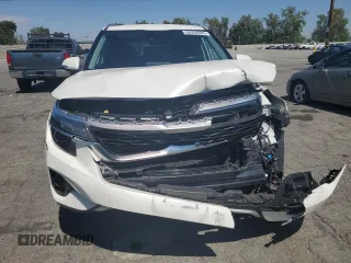 2023 Kia Seltos S with VIN KNDEU2AA9P7432889, listed as a Copart auction lot 56250285 with 25,074 mi miles and Salvage title. Bid and sale history available at DreamBid. Image 5.