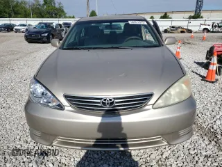 2006 Toyota Camry STD z VIN 4T1BE30K46U108275, wystawiony jako Copart lot #59905115 z przebiegiem 157 072 mil mil oraz Szkoda całkowita • Salvage title. Historia ofert i sprzedaży dostępna na DreamBid. Obrazek 5.