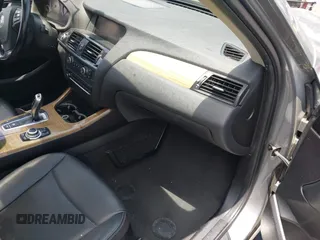 2014 BMW X3 xDrive28i z VIN 5UXWX9C57E0D16232, wystawiony jako IAAI lot #42379667 z przebiegiem 179 707 mil mil oraz . Historia ofert i sprzedaży dostępna na DreamBid. Obrazek 5.